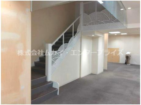 センタープラザ西館のロビー|建物の内部です