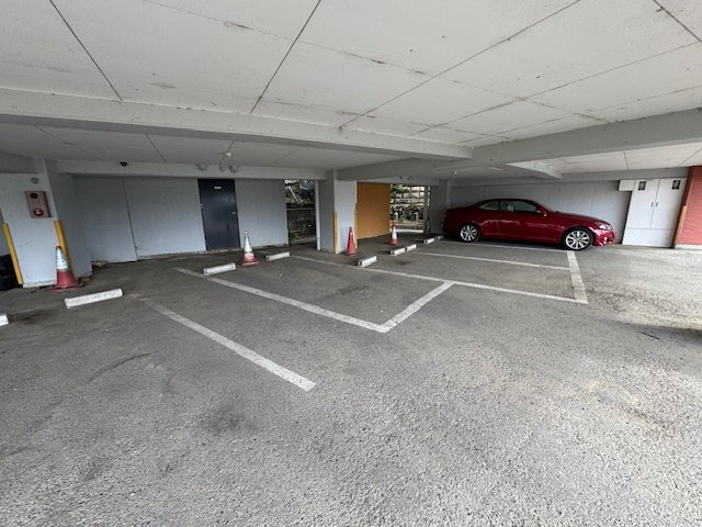 ボイスデムドンの駐車場