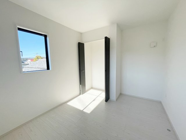 新築戸建・新築建売　いわき市平中神谷１期　Erdeの洋室