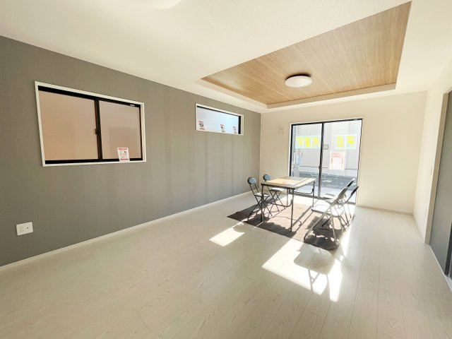 新築戸建・新築建売　いわき市平中神谷１期　Erdeの居間・リビング