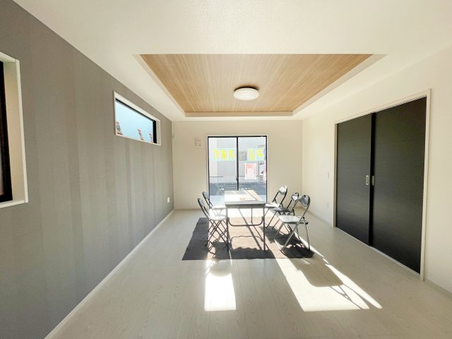 新築戸建・新築建売　いわき市平中神谷１期　Erdeの居間・リビング