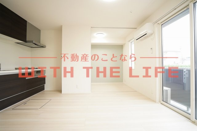 プレミエール御井【キャッシュバック対象物件】の内装|明るい室内です