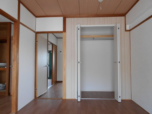 木の丸グリーンハイツの洋室