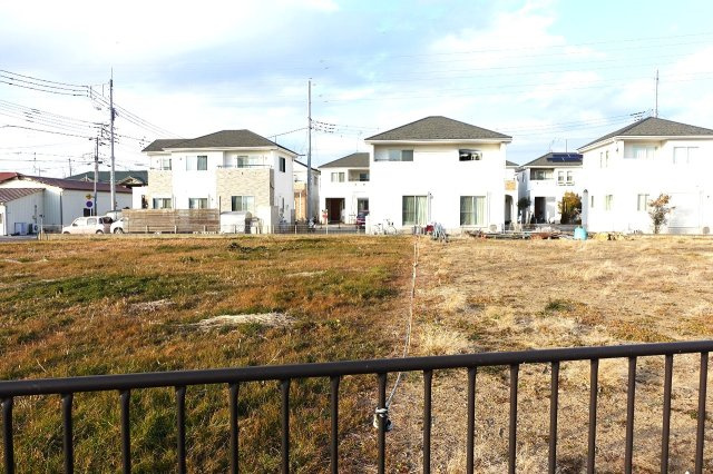 前橋市六供町　売地の外観|東側境界を南から北方向