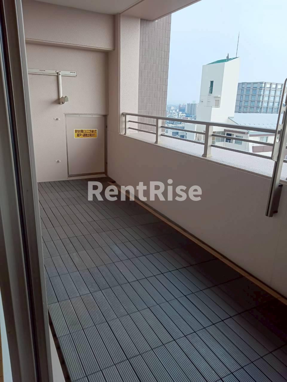 ライオンズ一宮栄のバルコニー