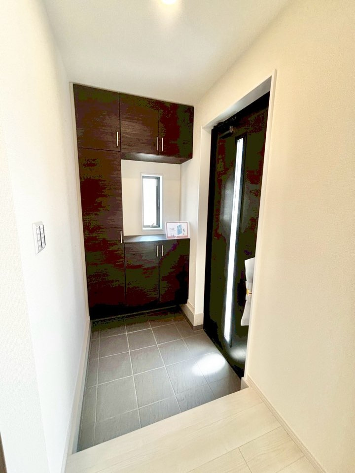 リーブルガーデン緑区大高町東千正坊　全4棟　新築戸建の玄関