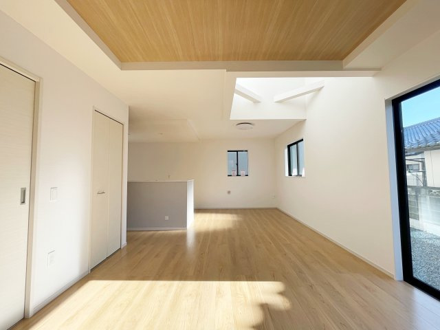 新築戸建・新築建売　いわき市平中神谷１期　Erdeの居間・リビング