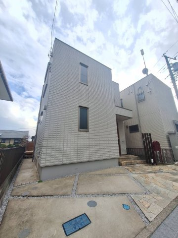 白根6丁目ヘーベルハウスの外観