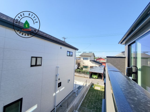 合志市須屋群窪第1-2棟（2号棟）の展望|窓から緑が見える物件も魅力的です。