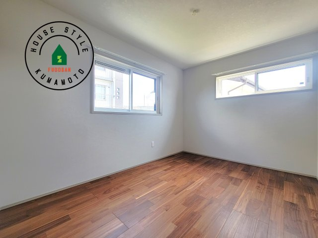 熊本市西区田崎1丁目第1-2棟（2号棟）の洋室|採光良好な洋室は全居室、複層ガラスの遮熱効果と断熱効果で、一年中快適に過ごせます。