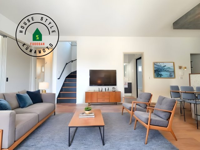 熊本市西区田崎1丁目第1-2棟（2号棟）の居間・リビング|キッチンからリビングをしっかり確認できます。家族の笑顔があふれる空間になりそうですね。※家具はCGを合成したものです。