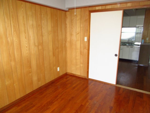 第２長嶺ハイツの洋室