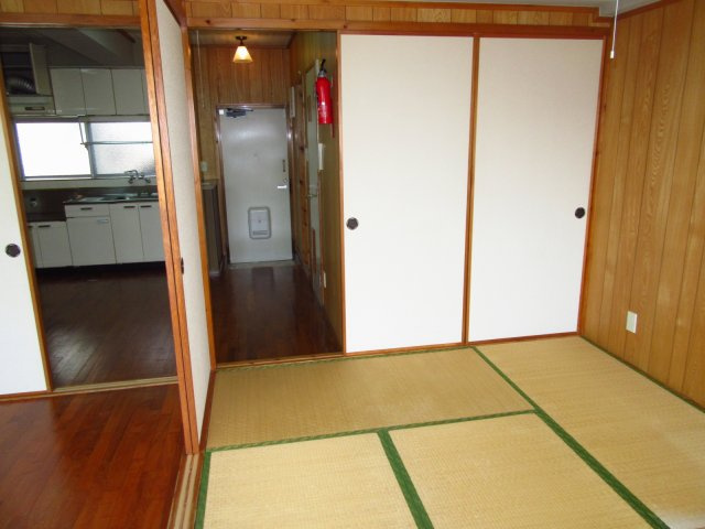 第２長嶺ハイツの和室