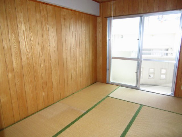 第２長嶺ハイツの和室