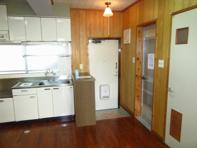 第２長嶺ハイツの居間・リビング