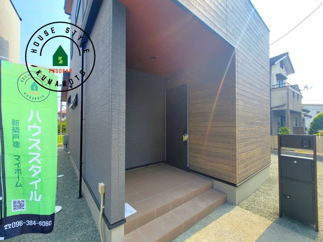熊本市中央区薬園町第1-2棟（1号棟）の玄関|おでかけの時も帰った時も、「我が家」を最初に感じでもらえる素敵な空間に。