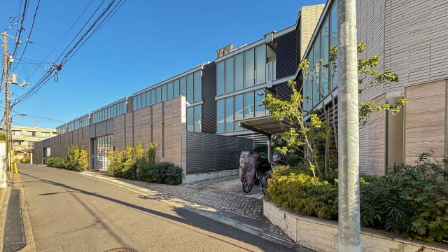 プラウド新宿中落合の外観