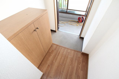 【玄関】 | メゾン・ポレール日田A棟 | シューズボックス
201号室　2018/11/29撮影