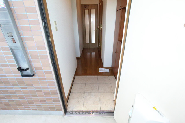 【玄関】 | アドバンス三本松 | きれいな玄関です
アドバンス三本松　404号室　2024/9/19撮影