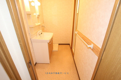 【洗面所】 | アドバンス三本松 | コンパクトで使いやすい洗面所
アドバンス三本松　404号室　2024/9/19撮影