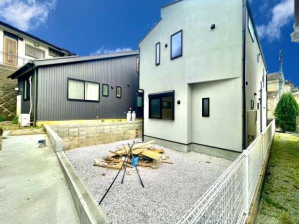 鎌倉市植木の新築一戸建の外観|堂々と完成しました！いつでもご案内可能です！
お車でご自宅まで送迎承ります。