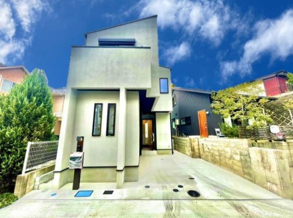 鎌倉市植木の新築一戸建の前面道路含む現地写真|陽当りの良さ、住環境を現地にてご確認下さい！
周辺環境も合わせてご案内させて頂きます！