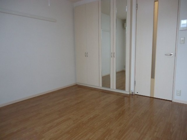 リバティ　ウイングの洋室