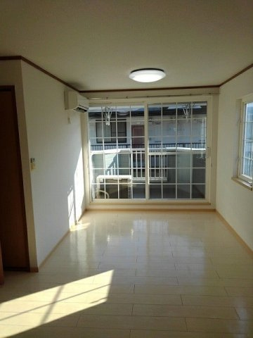 コンフォールの居間・リビング