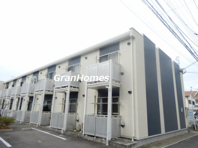 明石市大久保町松陰のアパートの外観