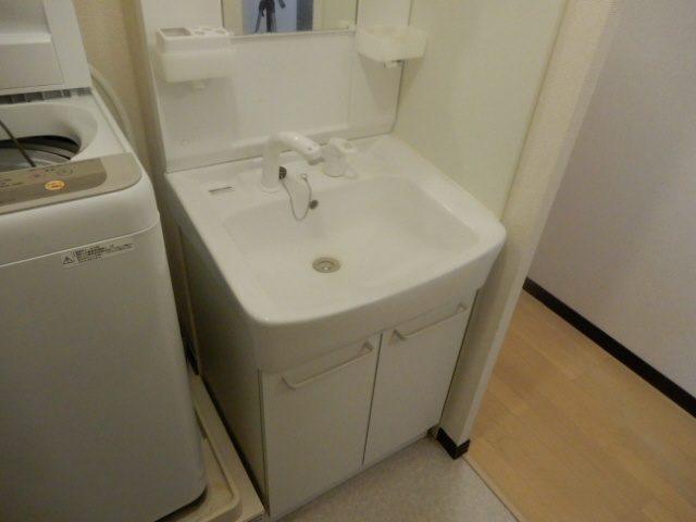 明石市大久保町松陰のアパートの洗面所