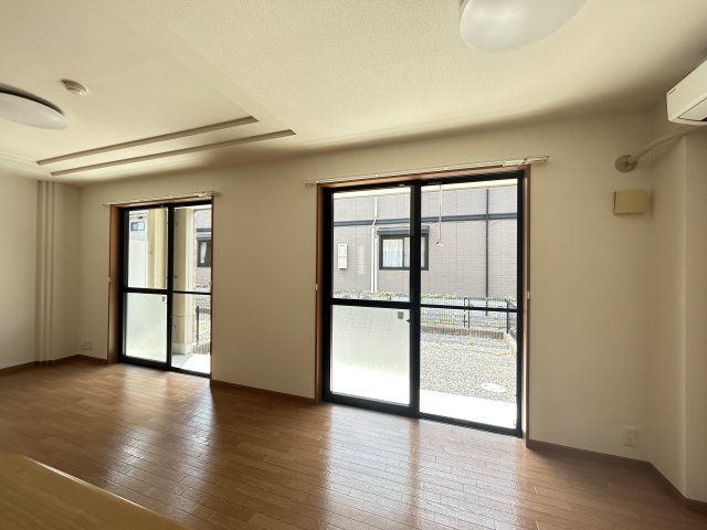 ライラックの居間・リビング