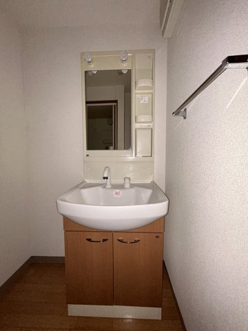 ライラックの洗面所