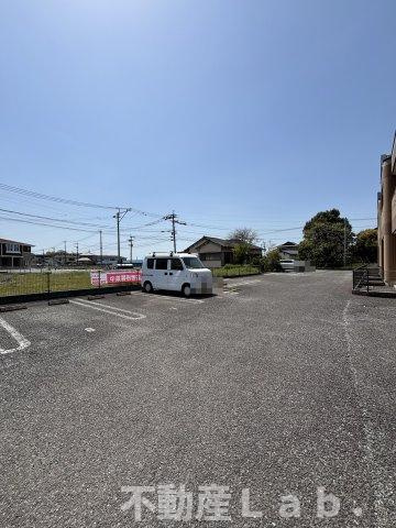 ルーエンハイム久具の駐車場