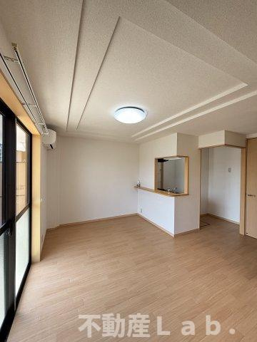 ルーエンハイム久具の居間・リビング