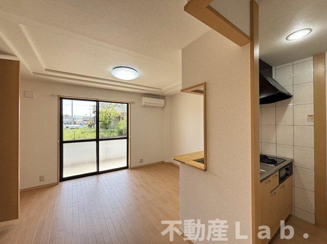 ルーエンハイム久具の居間・リビング