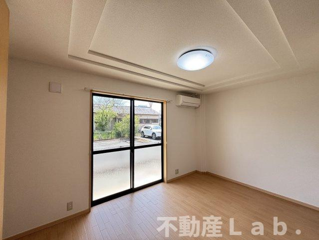 ルーエンハイム久具の居間・リビング