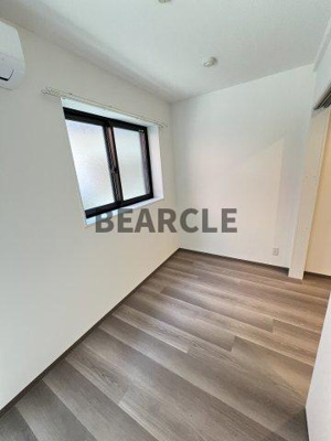 【洋室】 | THE GARNET SUITE RESIDENCE 山科WEST | きれいな洋室です