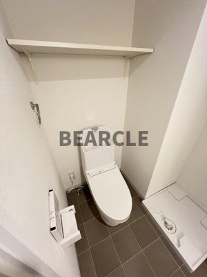 【トイレ】 | THE GARNET SUITE RESIDENCE 山科WEST | 落ち着いたトイレです