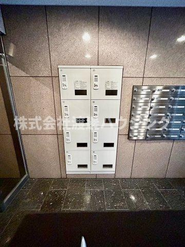 ROYALQUEENSPARK江坂のその他共用部分|あったら嬉しい宅配BOX付き