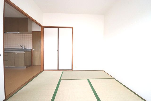 リーヴァかもべの和室|フローリングだけでなく、和室もあります