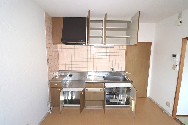 リーヴァかもべのキッチン|きれいなキッチンです