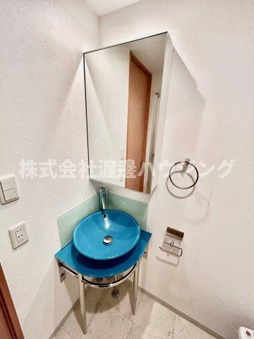 La Doueur江坂の洗面所
