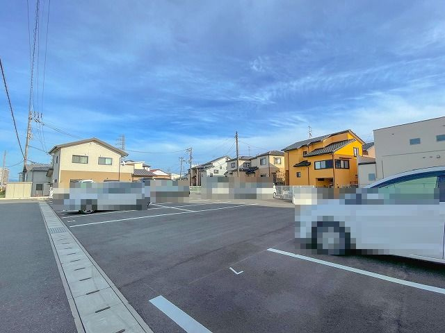 リーヴァかもべの駐車場|駐車場完備です