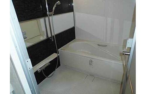 フローレンス口田南グランドアークの浴室|食器洗乾燥機付だから、忙しいママをサポート出来ます☆
大切なペットと一緒に暮らせます♪