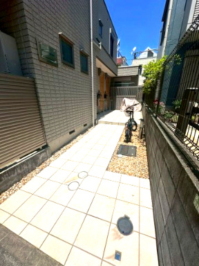 グレイス北沢のエントランス