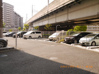 【駐車場】
