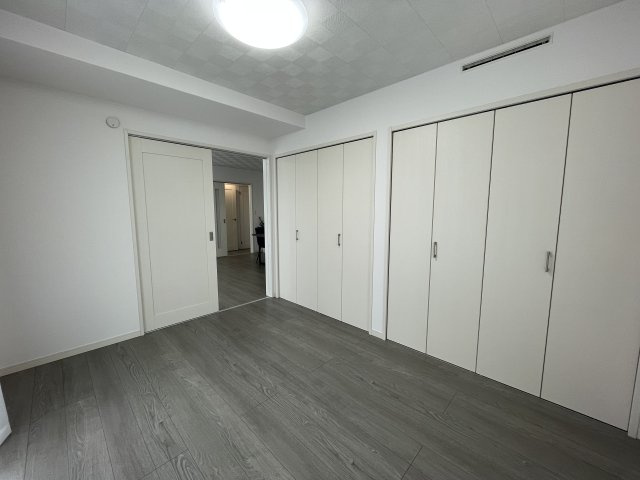 【洋室】 | 山形市浜崎　全3棟　 | 洋室です♪収納充実しています！