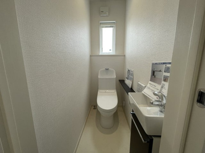 【トイレ】 | 山形市浜崎　全3棟　 | 温水洗浄暖房便座です♪