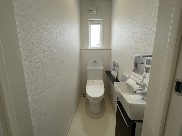 【トイレ】 | 山形市浜崎　全3棟　 | 温水洗浄暖房便座です♪