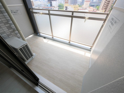 【バルコニー】 | エスリード京橋桜ノ宮公園 | 開放的で明るい空間を演出してくれるバルコニーです